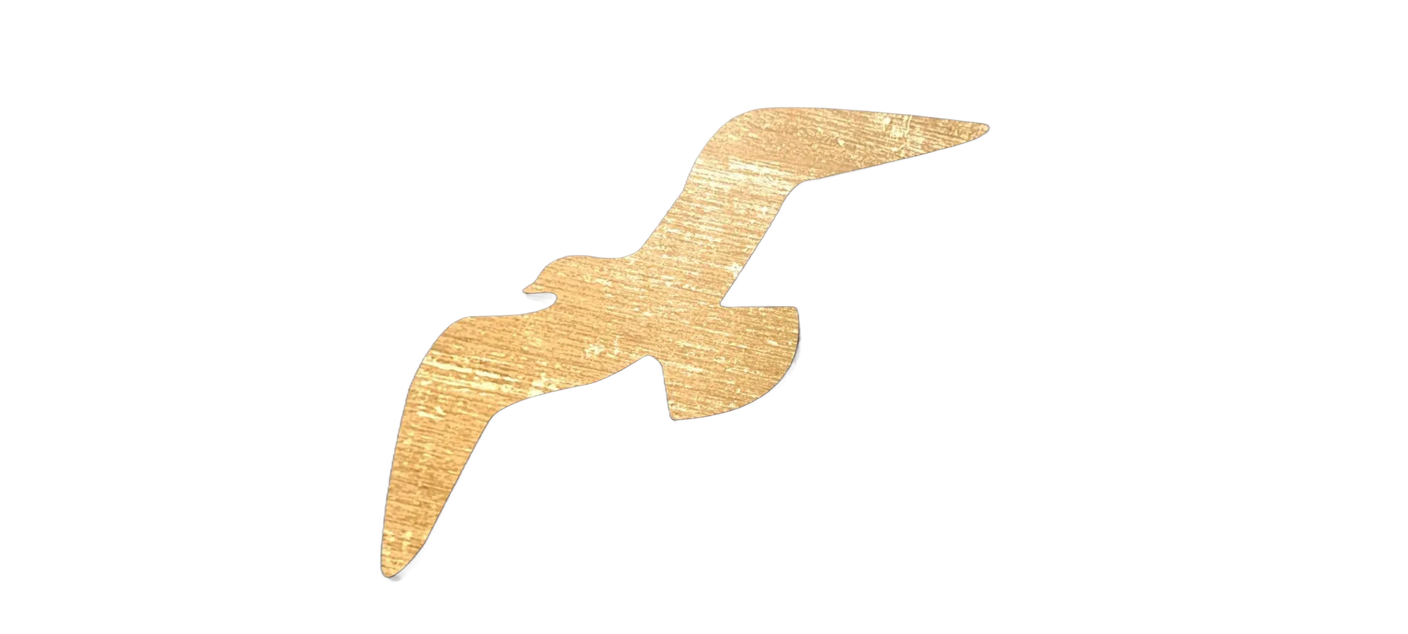 Une silhouette de mouette en vol, découpée dans du bois clair texturé, fixée sur un mur bleu foncé.
